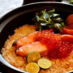 地鶏と鮮魚 焼き鳥職人 鳳 刈谷本店の特集写真