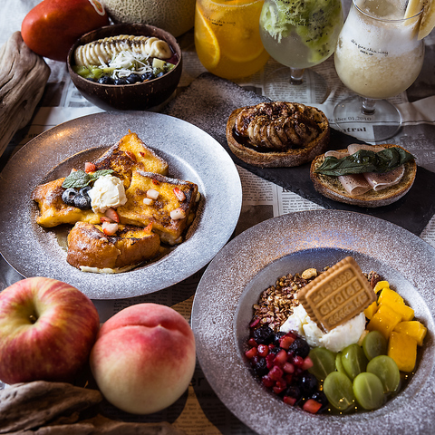 地下鉄三宮駅徒歩5分の好立地！ワンちゃんも可♪自慢の料理と共にお楽しみ頂けます◎