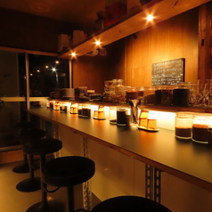 おひとり様でもお気軽にお座りいただけるカウンター席を7卓ご用意!