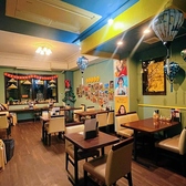 当店は全面禁煙のため、清潔で快適な空間を保っています。お食事を楽しむお客様が、安心してリラックスできる環境を提供します。気軽にご来店いただき、自慢の料理や飲み物を思う存分お楽しみください。