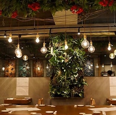 お席は、全44席ご用意しました。スタッフ一同、皆様のご来店を心よりお待ちしております!