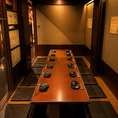 【8～12名様向け個室】扉付きのお部屋で、プライベートなひとときをお過ごしいただけます。※画像はイメージです