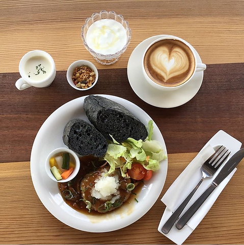 Conte Coffees Cafe コンテ コーヒーズ カフェ カフェ スイーツ のランチ ホットペッパーグルメ