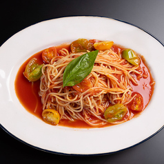 ポモドーロ　エ　バジリコ　スパゲッティーニ