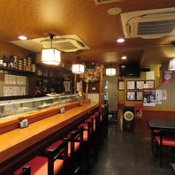 職人の技を間近に見れるカウンター席