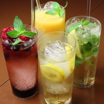 こだわり自家製のレモンサワー、ハイボールや果実サワーも自慢♪