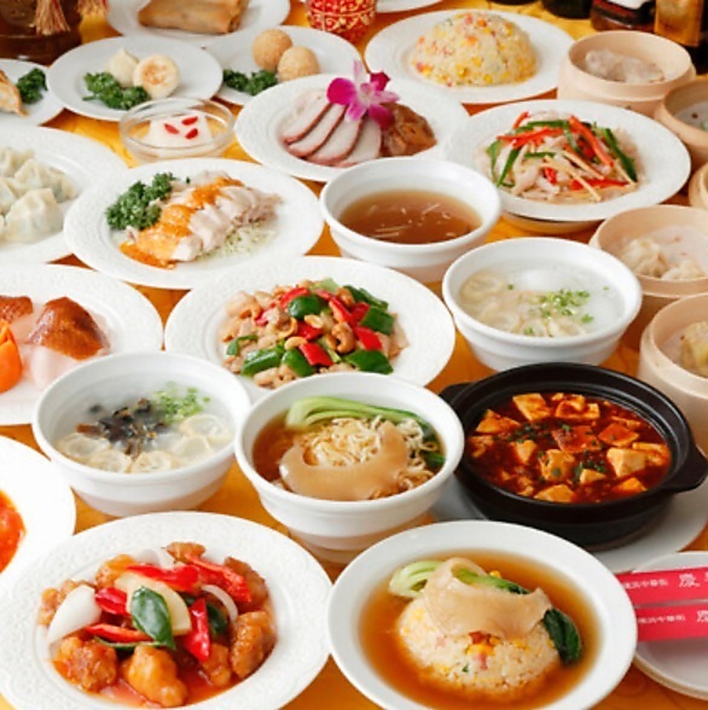 食べ放題は全部で142品！時間無制限コースはお手軽コースと贅沢コースの2種ご用意あり♪