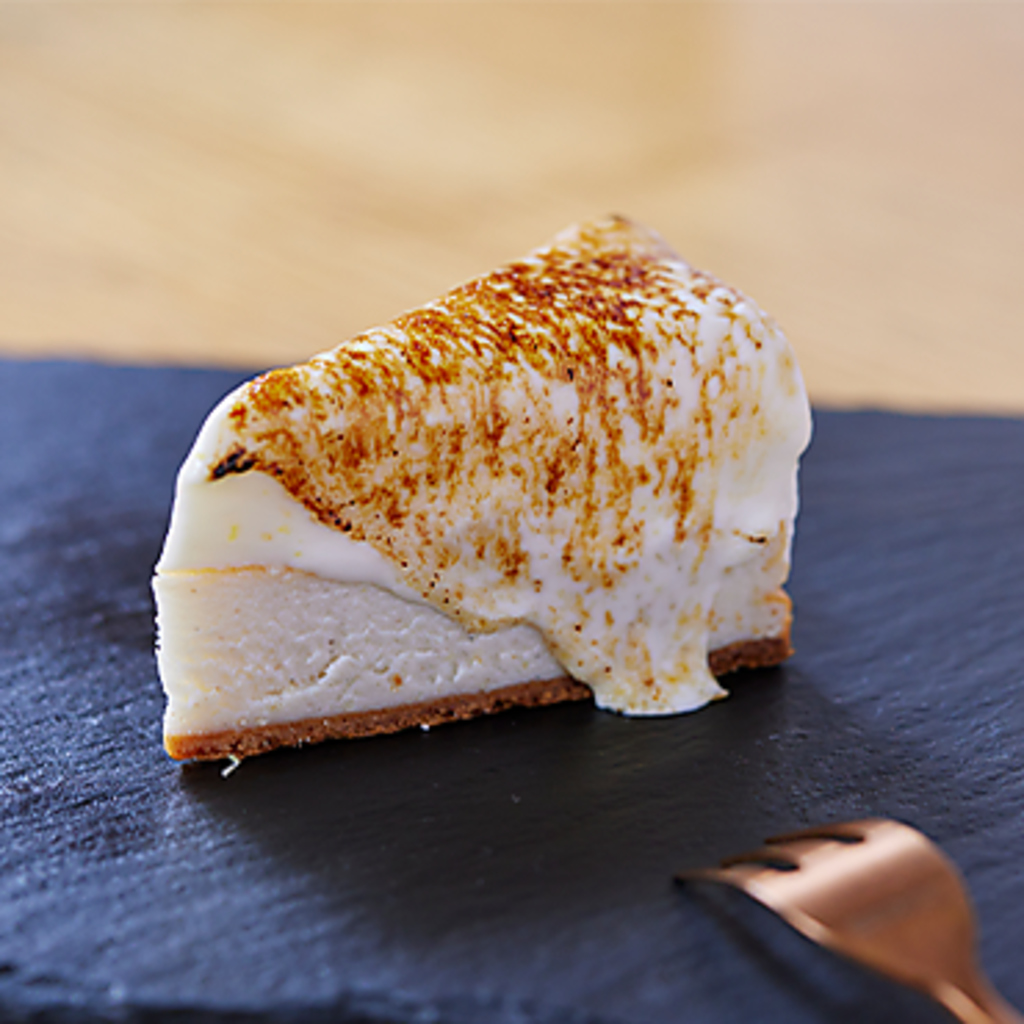 人気の香るチーズケーキやデザートも豊富にご用意しております。