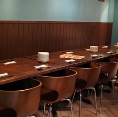 4名×2テーブル/2名×2テーブル