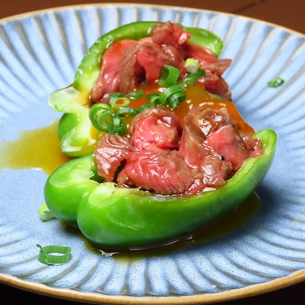 他では中々食べられないオリジナル料理『生青椒肉絲』