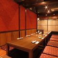 接待など大切な食事会にも人気の個室です。博多名物をゆったりご堪能ください。