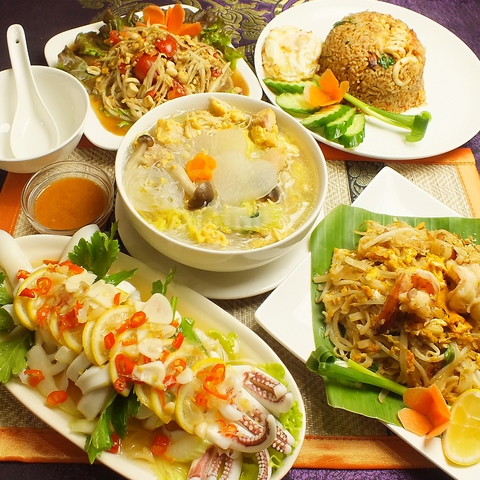 姉妹で作る本場タイ料理。人気のヤムウンセンに魅せられ、遠方から通う常連客も！