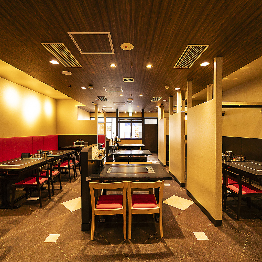 【大人数貸切OK】50～60名様で貸切も承っております。会社宴会や打ち上げにもおすすめな規模感です。