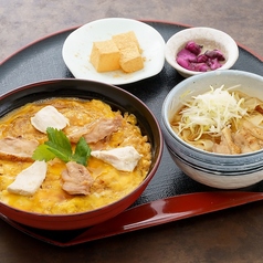 名古屋コーチン親子丼と鶏南蛮きしめんセット