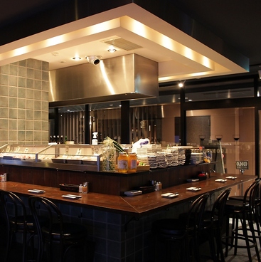 やきとり家 すみれ 横浜鶴屋町店の雰囲気1