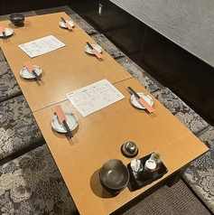 小上がりお座敷の6～8名席です。小上がり貸し切りで最大10名様までご案内可能です。