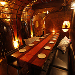 ファンタジックなデザイナーズ空間、個室宴会は最大16名様まで対応◎