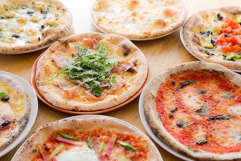 パスタやピザはもちろん、魚介や肉料理も本場の手作りイタリアンを提供いたします。