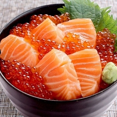 サーモンとはらこの親子飯