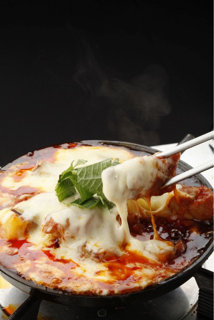 とろけるチーズが女性に大人気のチーズトッポギ☆