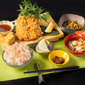 料理メニュー写真&nbsp;低温熟成ふわふわアジフライ定食自家製ソースで