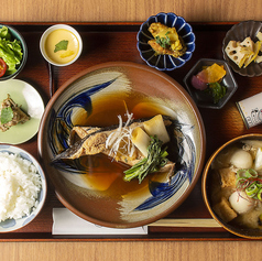 子持ち鰈(かれい)の煮付御膳