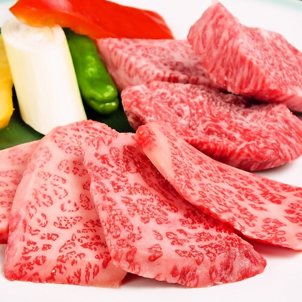 和牛上カルビ・厚切り上カルビ　人気の盛合せです