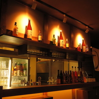 笑顔と細やかな気配りで、特別な夜をより心地よく演出。