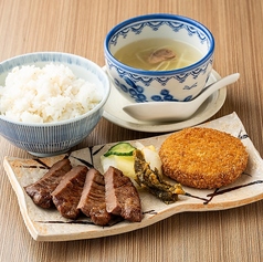 牛たんと牛たんコロッケ定食