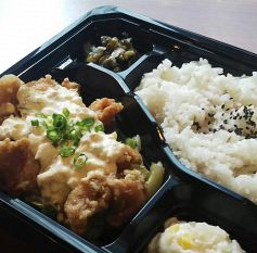 ランチタイムお弁当販売開始!11:30～無くなり次第終了♪