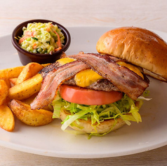 ベーコン・チーズバーガーの写真