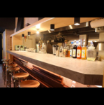 お一人様やデートにもぴったりなカウンター席も完備