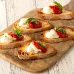 見て楽しい、食べて美味しい自慢の創作和食とイタリアンを多数ご用意しております。