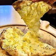 モッチモチのチーズナンがおすすめ！