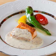 熟練の技が奏でる感動の洋食。お酒との相性も◎