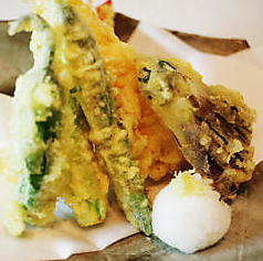 天ぷら盛り合わせの写真