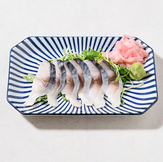 目の前で炙る〆サバ