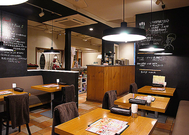 FELICE BASIL フェリーチェバジル 飯塚店 本店の雰囲気1