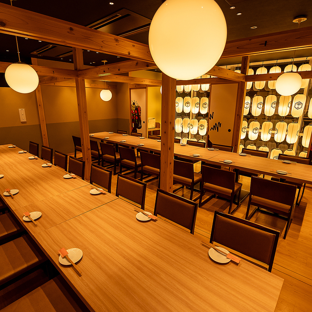 古木と和紙の灯りが作る幻想的な空間で、心ゆくまでリラックスしてください。