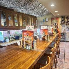カウンターでゆったりとランチをお楽しみいただけます！当店で心ゆくまでお食事を是非ご堪能くださいませ♪