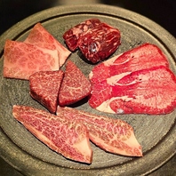人気部位が勢揃い◎特選和牛極上盛合せで贅沢な食事を♪