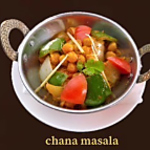 バラエティに富んだカレーやマサラは、チキンや野菜など豊富な種類をご用意しております◎