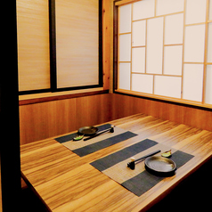 【個室居酒屋】4名様～8名様まで♪完全個室空間をお楽しみください♪女性や合コンなどで大人気！また記念日や誕生日会などにもワンランク上の宴会を演出♪3時間飲み放題＆本格料理豪華コースもご用意しております！◇新橋 個室 居酒屋◇