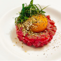料理メニュー写真&nbsp;和牛炙りユッケ