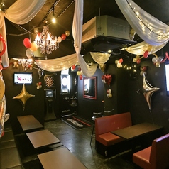 飾りつけもたくさんありますので明るい雰囲気にもできちゃいます!誕生日や歓送迎会、イベントでもご利用もお任せください!こちらで店内装飾の対応することも可能です!!その他パーティーグッズ貸し出し(バースデーハットや本日の主役タスキなど)も♪【三宮/貸切/誕生日/二次会/歓迎会/送別会/プロジェクター】