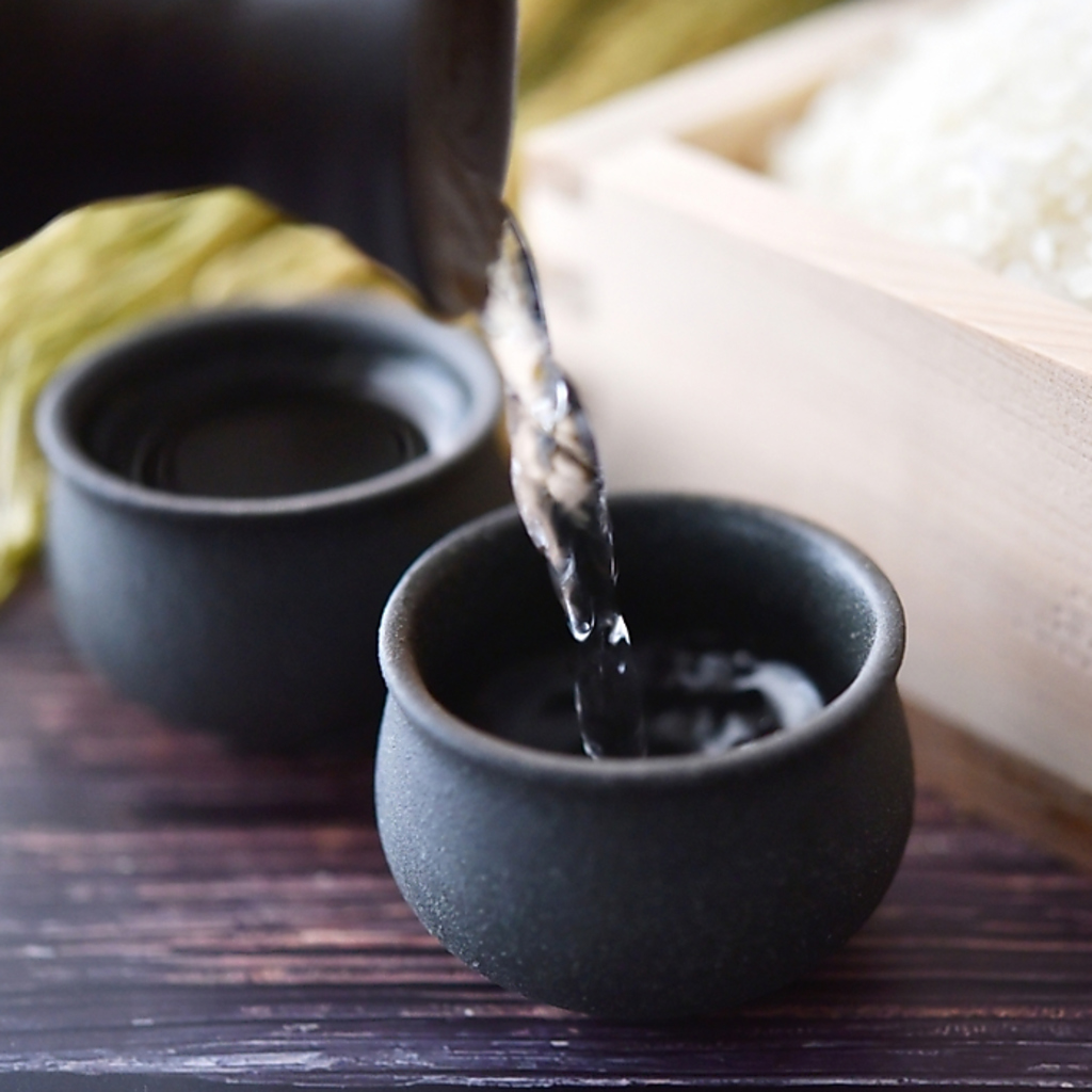 名物料理にはぴったりな銘酒と合わせて。