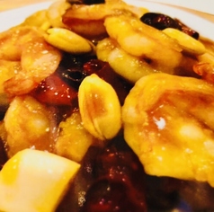 エビとピーナツの辛子炒め