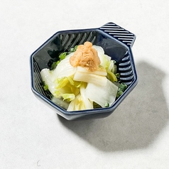 白菜の浅漬け 山わさび乗せ