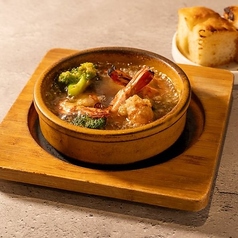 エビとマッシュルームのアヒージョ