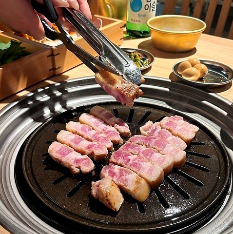 流川ど真ん中の本格韓国料理♪美味いサムギョプサル食べませんか？
